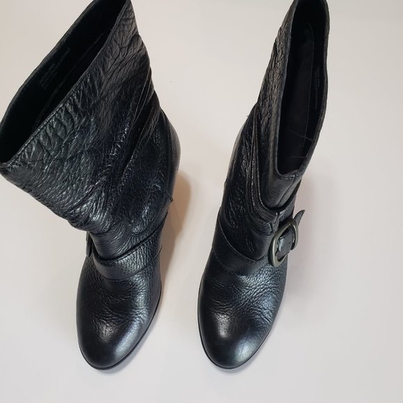 Born Concept Ladies Black Leather Boots, size 7 - Picture 2 of 5